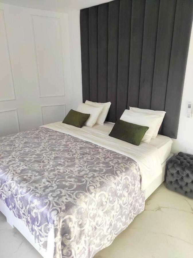 Penthouse Las Americas First Line De Lux Арона Екстер'єр фото
